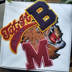 maatwerk chenille badge varsity stijl